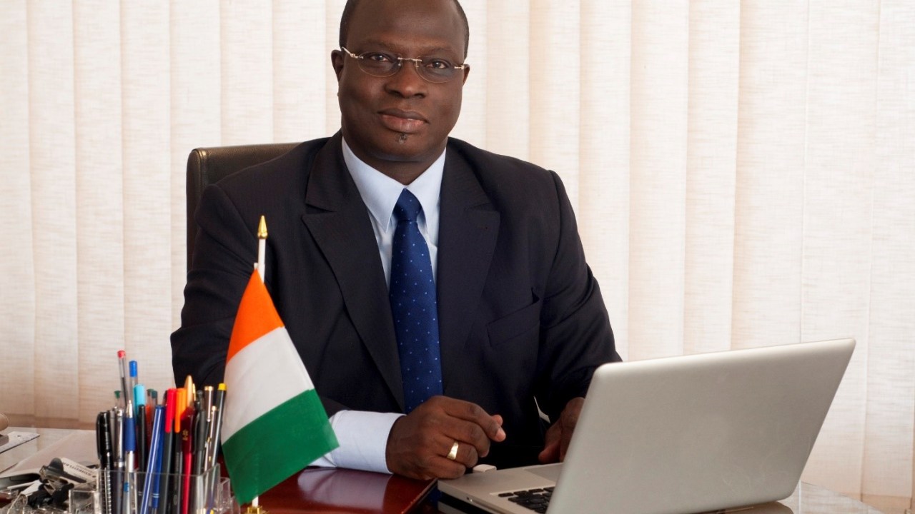 Le ministre Esmel Essis présente le dispositif de promotion de l’entrepreneuriat de la Côte d’Ivoire